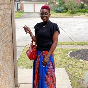 Meet your Posher, Jameshia